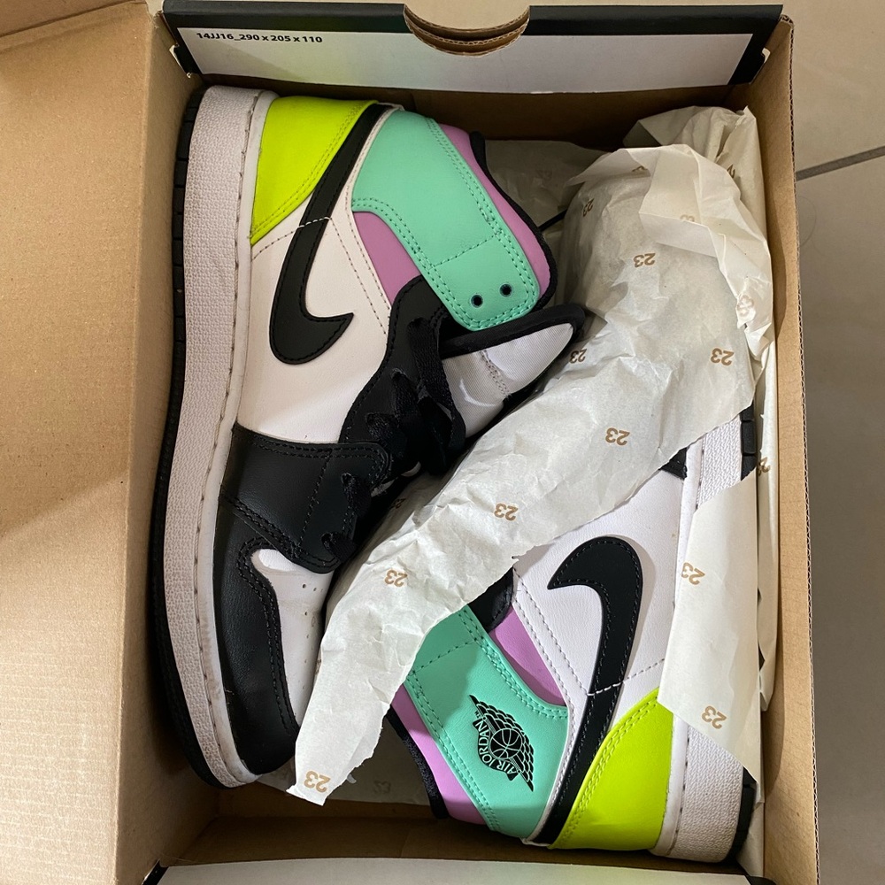 Nike Jordan 1 Mid (GS)